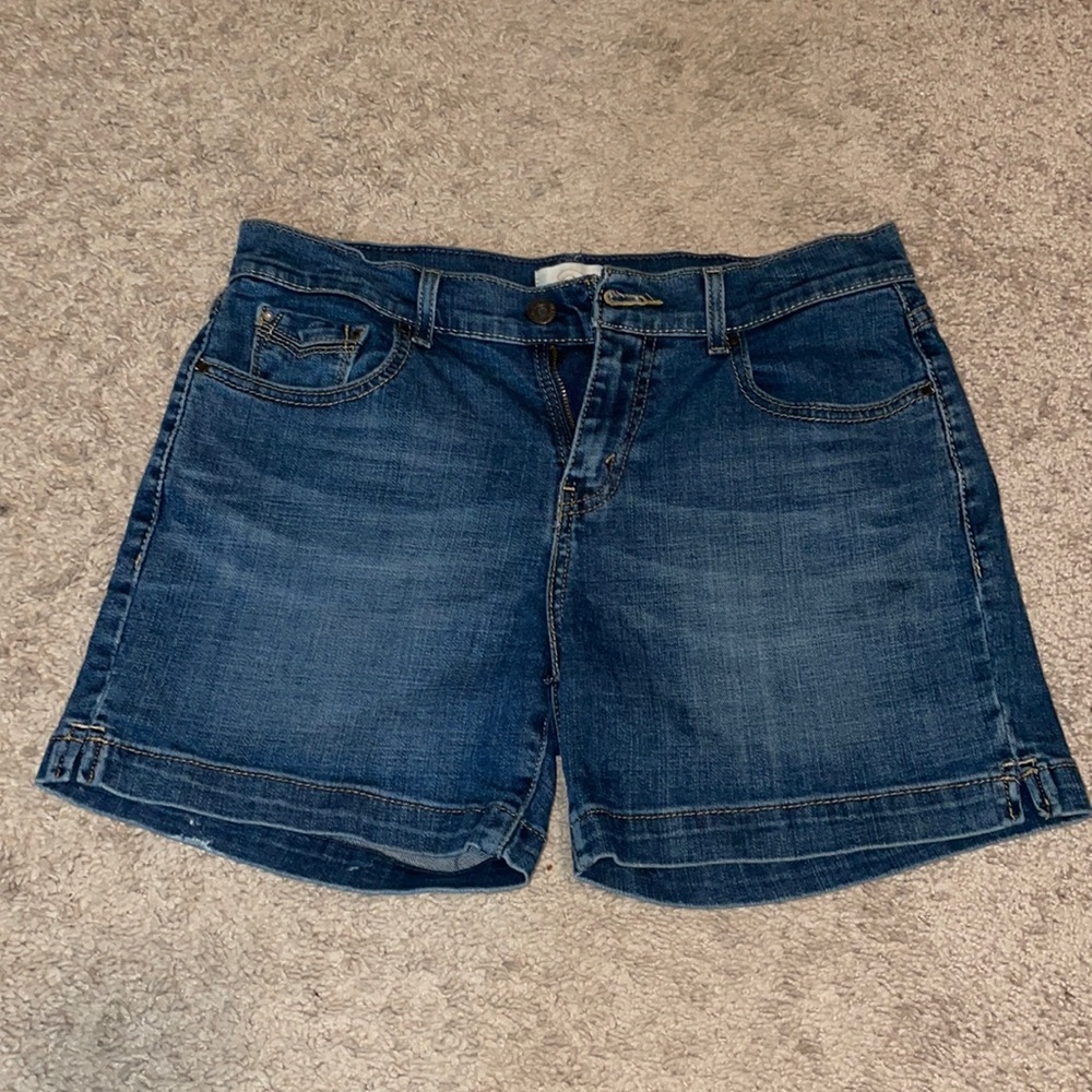 Levi mid shorts